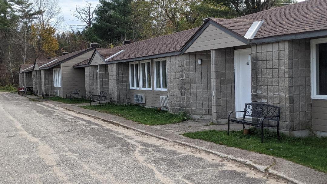 Valois Motel&Restaurant Mattawa Extérieur photo